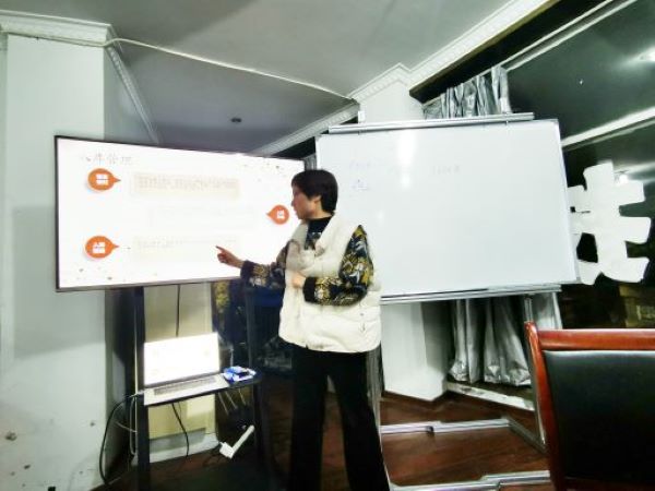 公司積極開展員工培訓(圖1) 公司積極開展員工培訓(圖1)